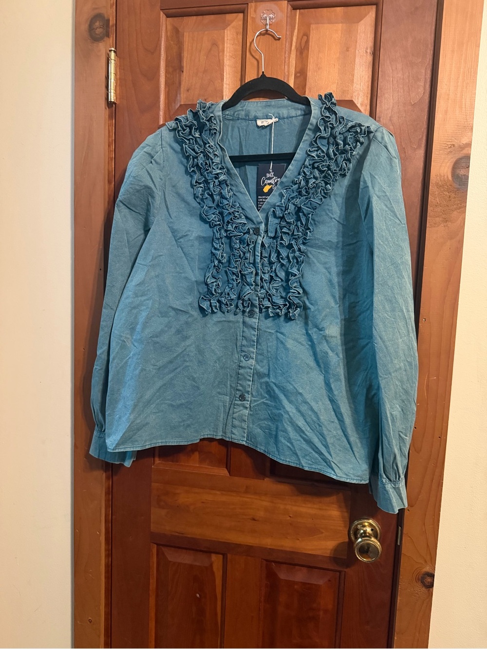POL Women's Light Green Ruffle Front Top - Picture 3 of 6